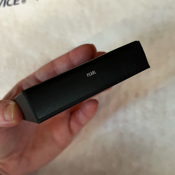 NEW MAKEUP BY MARIO Soft Glow Highlighter Pearl - Picture 3 of 3